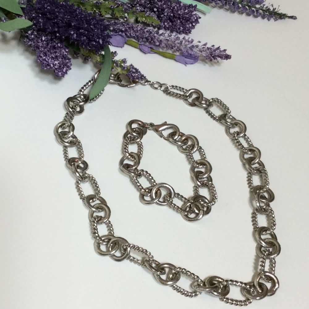 Silver Chainlink Necklace & Bracelet Set